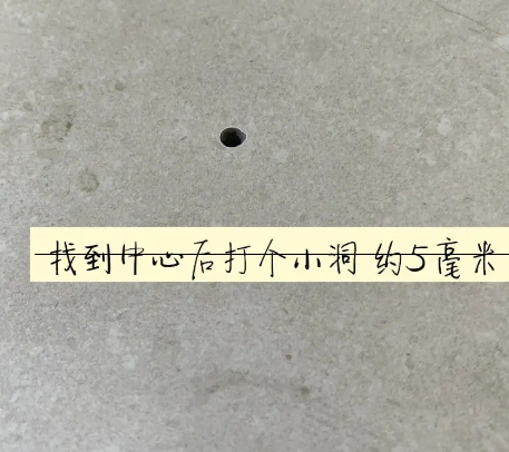 兴山瓷砖空鼓维修公司专业解答在瓷砖铺贴过程中，如果砂料搅拌不均匀，将会带来以下问题